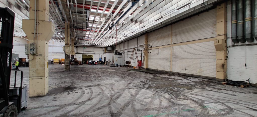 Freigeräumte Industriefläche nach dem Anlagenrückbau